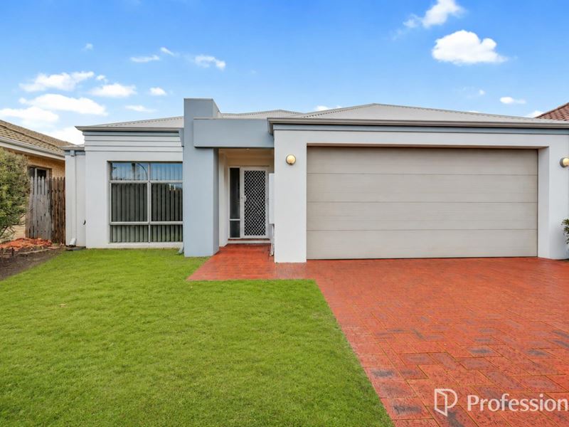 27 Towncentre Drive, Thornlie