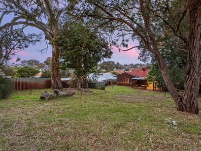32 Edeline Street, Spearwood WA 6163