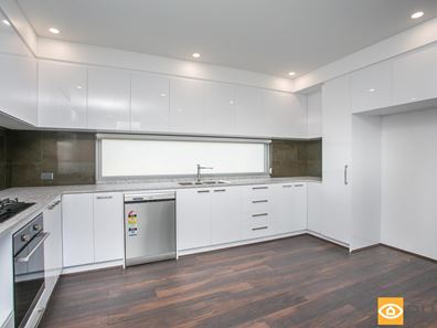 10/137 Whatley Crescent, Bayswater WA 6053