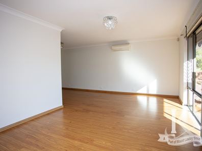 8 Meagher Way, Beechboro WA 6063