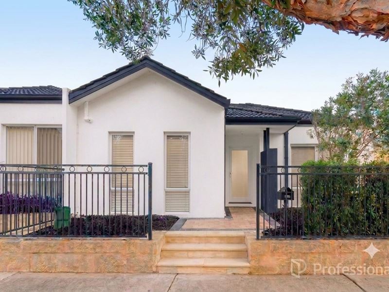 25 Doncaster Grange, Butler WA 6036