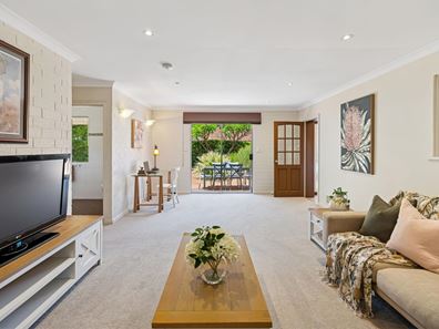 26 Andrew Street, Kalamunda WA 6076