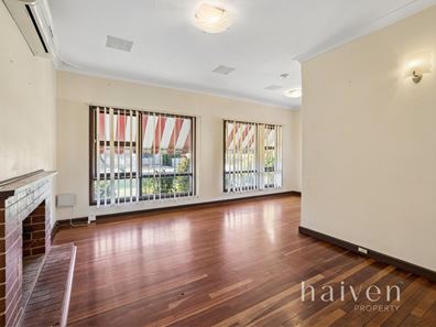 10 Oakland Avenue, Cloverdale WA 6105