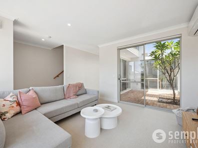 15 Turquoise Boulevard, Treeby WA 6164
