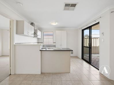 2/3 Paros Lane, Canning Vale WA 6155