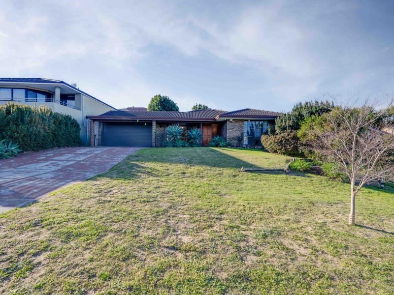 3 Gleneagles Way, Hamersley WA 6022