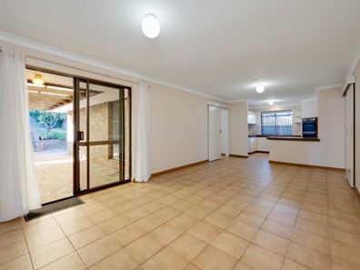 3 Gleneagles Way, Hamersley WA 6022