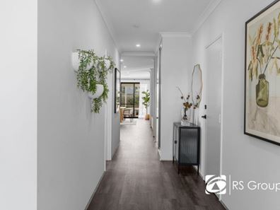 8 Featherflower Entrance, Piara Waters WA 6112
