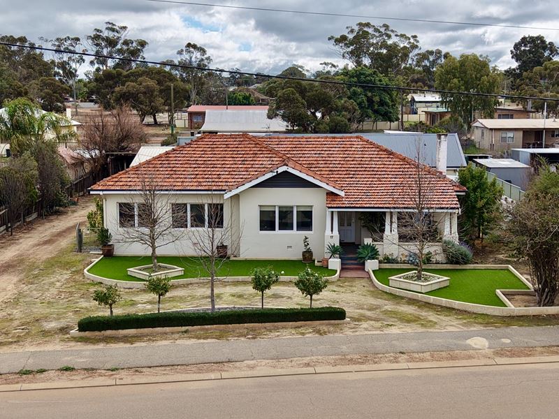 17 Avon  Street, Quairading WA 6383