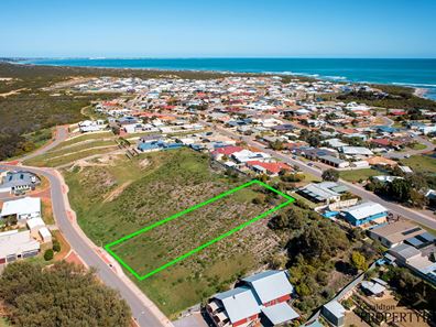 72 Stillwater Avenue, Drummond Cove WA 6532