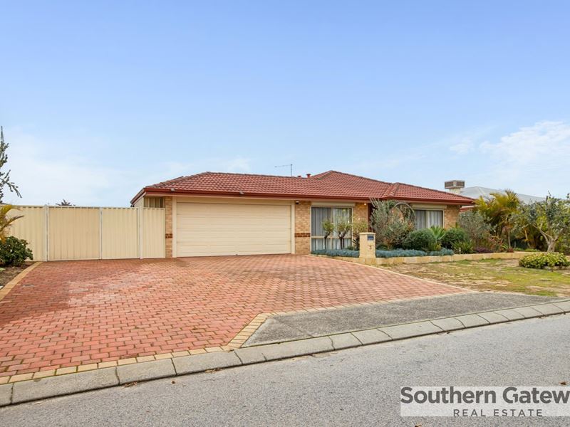 3 Cawdor Lane, Orelia WA 6167