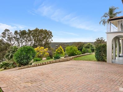 18 Kundyl Court, Kelmscott WA 6111