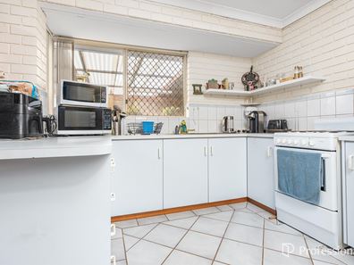2 Simon Drive, Karloo WA 6530
