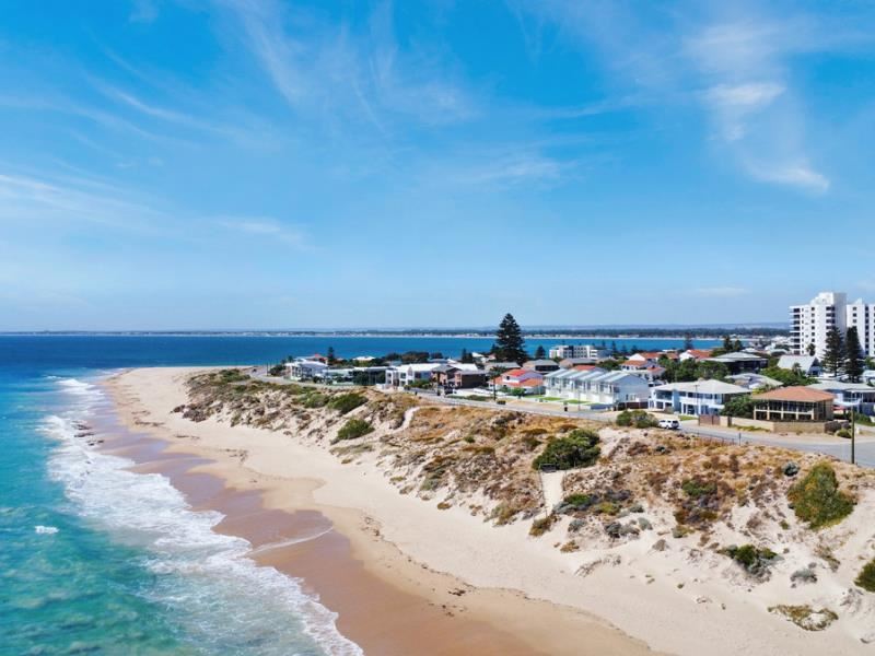 54 Janis Street, Halls Head WA 6210
