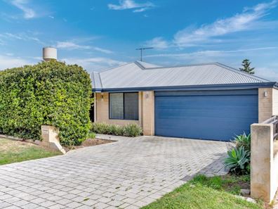 54 Janis Street, Halls Head WA 6210