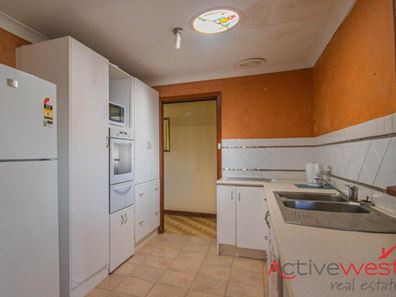 39 Solomon Circle, Karloo WA 6530