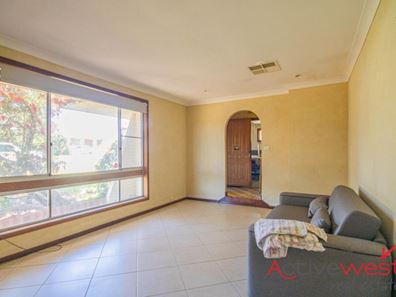 39 Solomon Circle, Karloo WA 6530