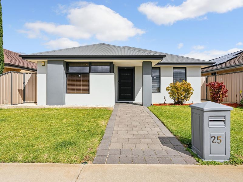 25 Torino Crescent, Piara Waters WA 6112