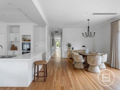8A Davy  Street, Alfred Cove WA 6154
