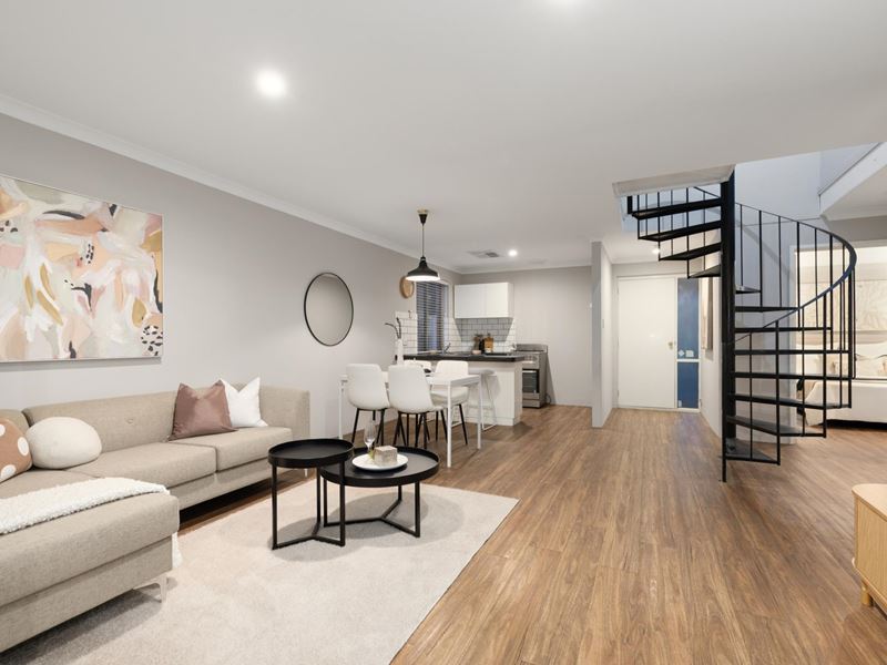 2/70 Kinsella Street, Joondanna