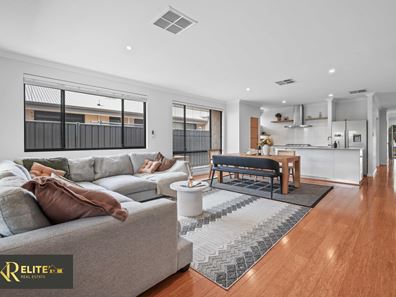 7 Kirup Way, Piara Waters WA 6112