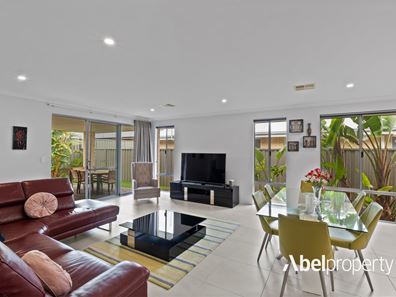 17 Willandra Parkway, Wandi WA 6167