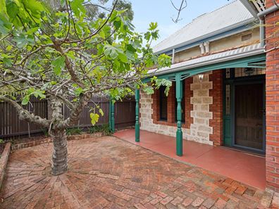 35 Alma Street, Fremantle WA 6160
