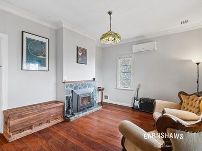 16 Balfour Road, Swan View WA 6056