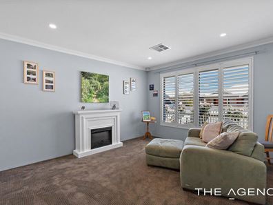 8 Clarity Elbow, Atwell WA 6164