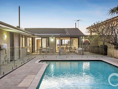 21 Aruma Way, City Beach WA 6015