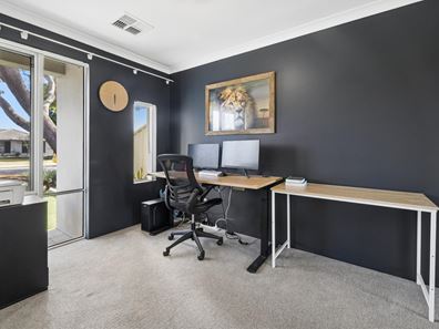 92A Jubilee Street, Beckenham WA 6107