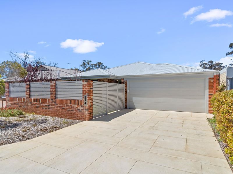 8 Blanche Crescent, Lakelands WA 6180