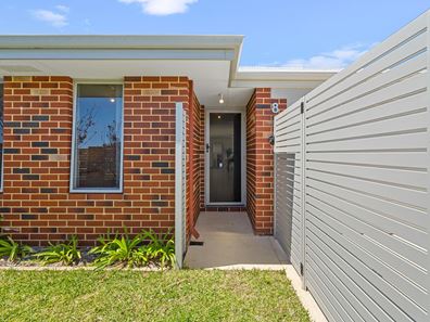 8 Blanche Crescent, Lakelands WA 6180