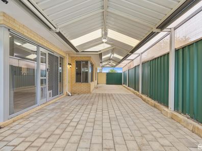 4 Jannali Way, Armadale WA 6112