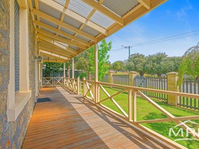 4 Symers Street, Mira Mar WA 6330