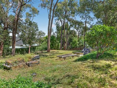 32 Mackie Road, Roleystone WA 6111
