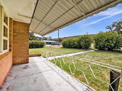 28 Burrell  Street, Byford WA 6122