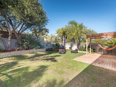 2 Marlin Place, Beldon WA 6027