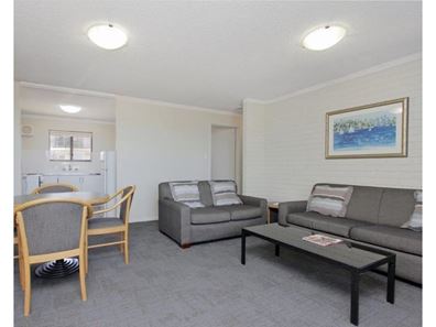 60 1 Padbury Circle, Sorrento WA 6020