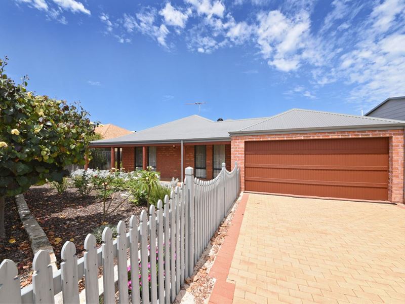 129 Lagoon Drive, Yanchep WA 6035