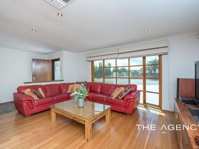 5 Paterson Place, Padbury WA 6025