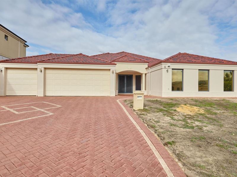 15 Joshua Close, Bibra Lake WA 6163