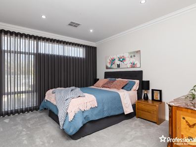 9a Findlay Road, Leeming WA 6149