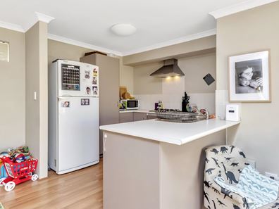 79 Leisure Way, Halls Head WA 6210