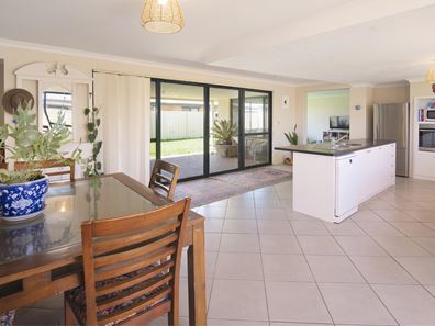 21 Tip Dray Terrace, West Busselton WA 6280