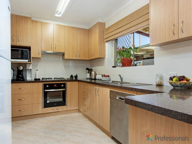 31 Fennager Way, Calista WA 6167