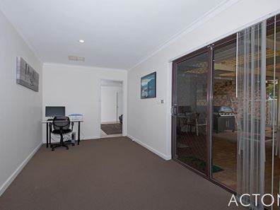 120 Mclarty Road, Halls Head WA 6210