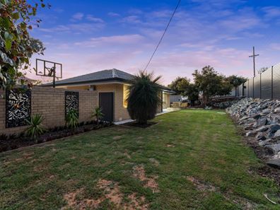 35 Justin Drive, Sorrento WA 6020