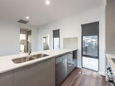 2/13 Oxley Avenue, Padbury WA 6025