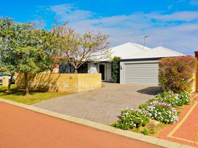 57 Ballard Mndr, Lakelands WA 6180